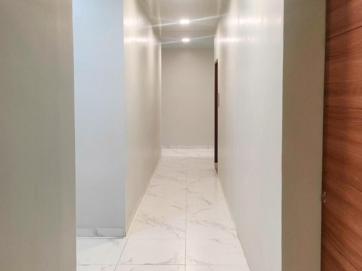 Travel Biz Hotel Medan Mitra Reddoorz Ngoại thất bức ảnh